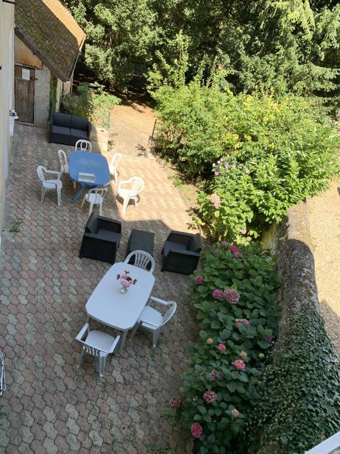 Meuble De Tourisme Dans Parc Arbore 1000M2 - Sejour-La-Roche Eperon ลาโรช-โพเซย์ ภายนอก รูปภาพ